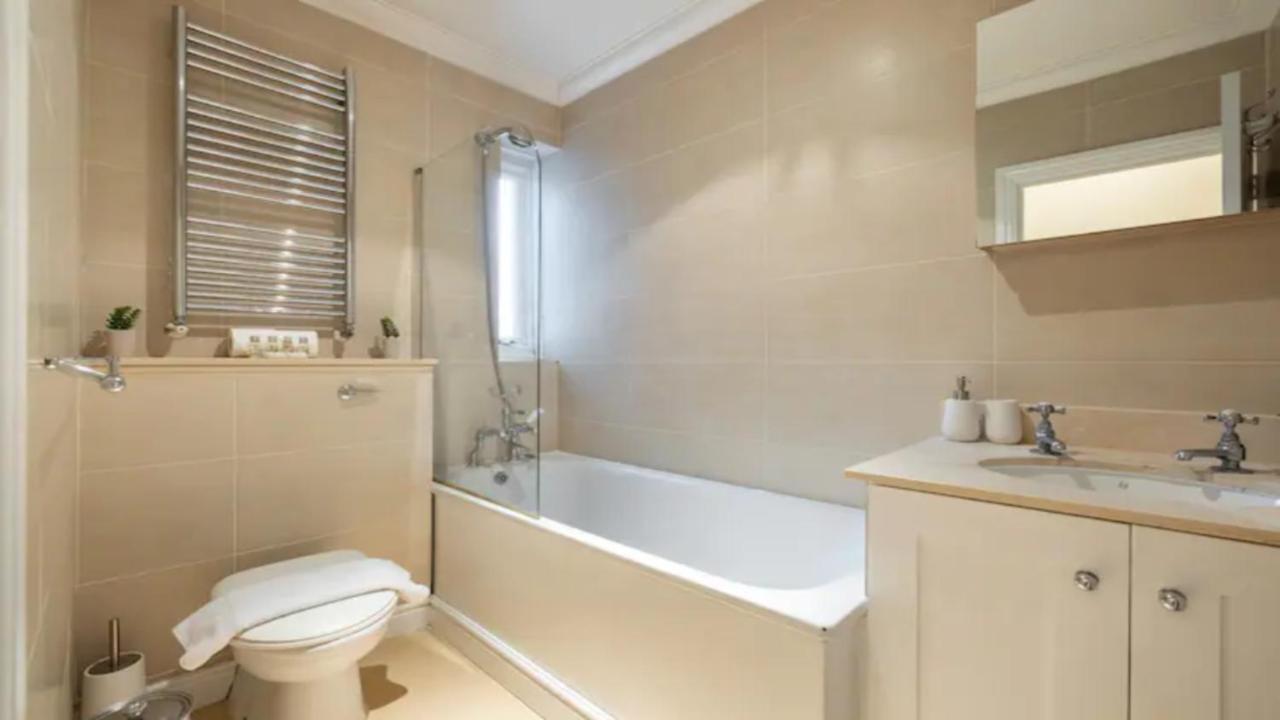 The West Kensington Apartments London Exterior photo