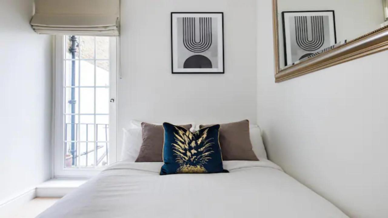 The West Kensington Apartments London Room photo